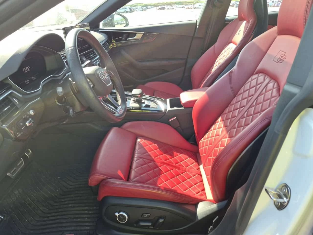 Audi S5 TECHNIK| МАСАЖ| HUD| 360| BANG&OLUFSEN| 2 KЛЮЧА , снимка 8 - Автомобили и джипове - 54516644