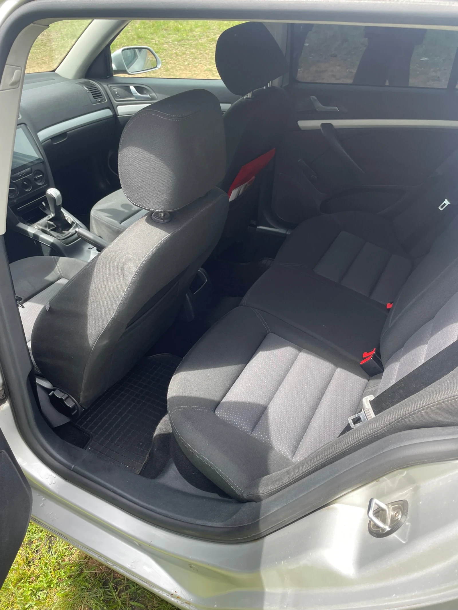 Skoda Octavia, снимка 9 - Автомобили и джипове - 54643100