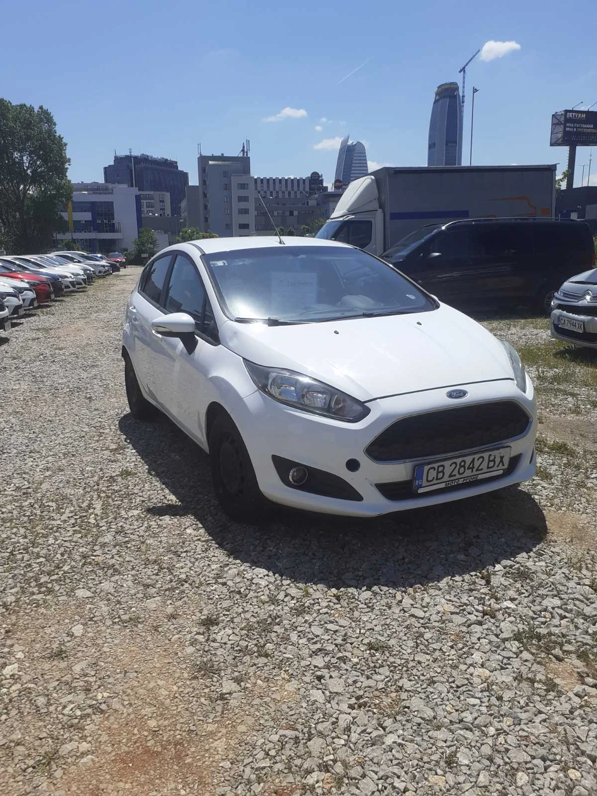 Ford Fiesta 1.2, снимка 2 - Автомобили и джипове - 54701452