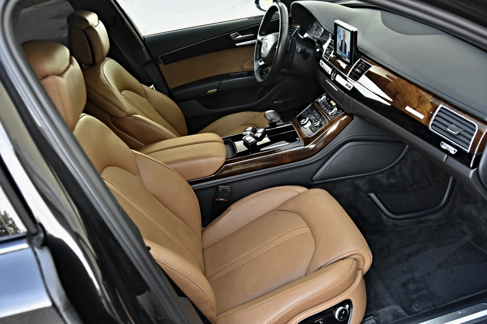 Audi A8 3.0 TDI SPORT PAKET 360 MATRIX TV FULL MAX, снимка 14 - Автомобили и джипове - 54858383