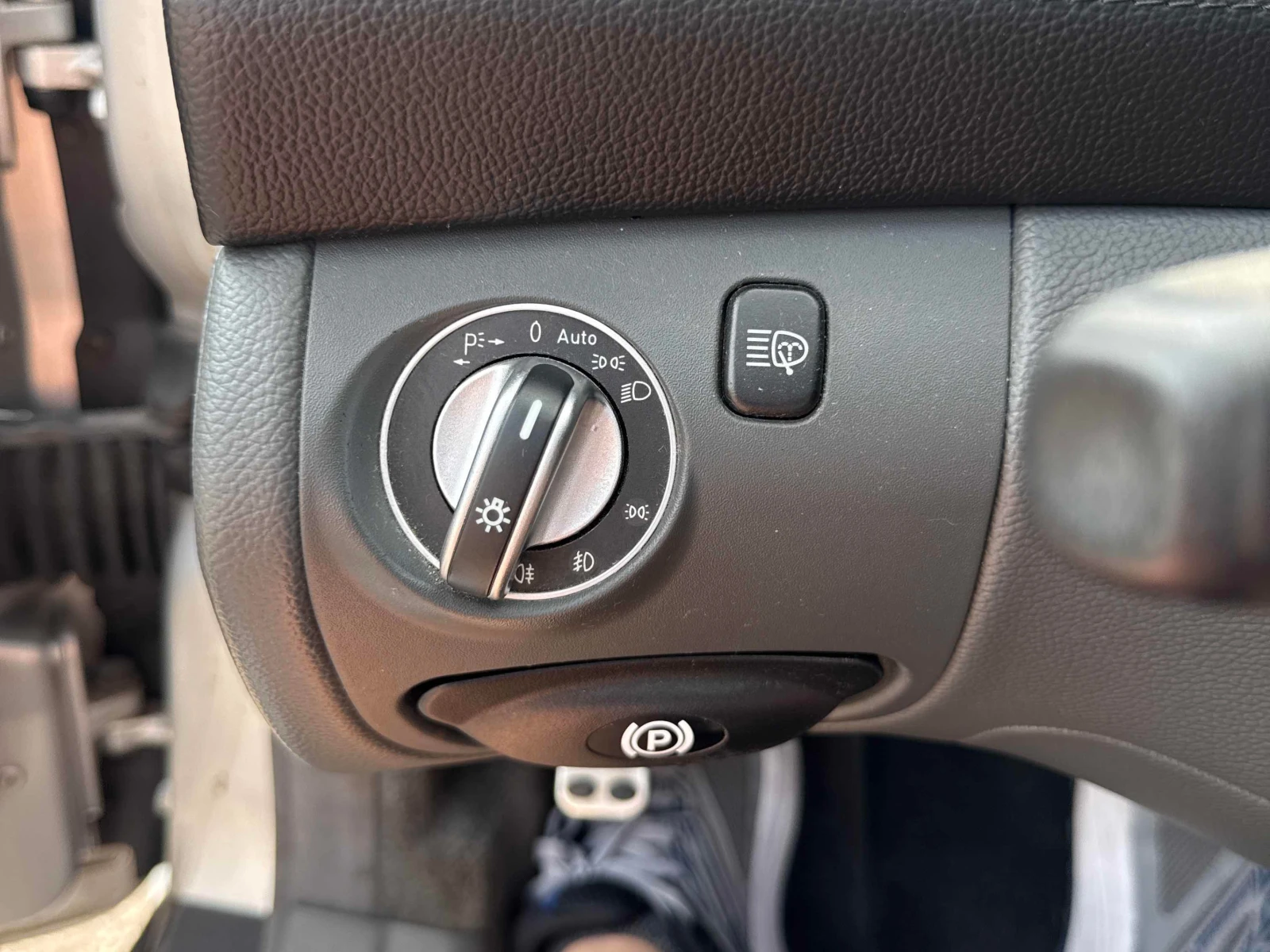 Mercedes-Benz SL 500 * 5.0L * CARFAX * CarPlay* КЛИП, снимка 17 - Автомобили и джипове - 55932715