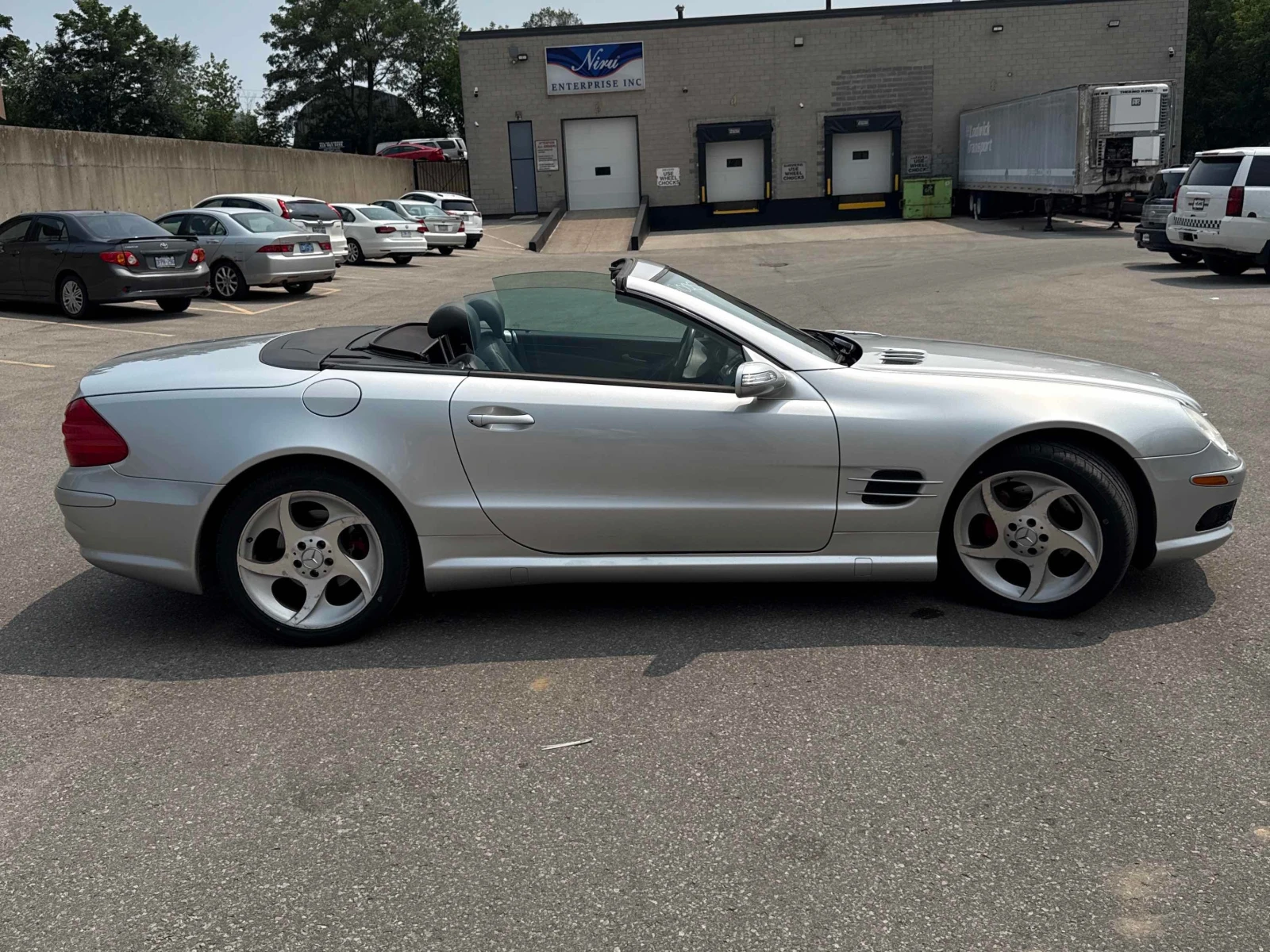 Mercedes-Benz SL 500 * 5.0L * CARFAX * CarPlay* КЛИП, снимка 3 - Автомобили и джипове - 55932715