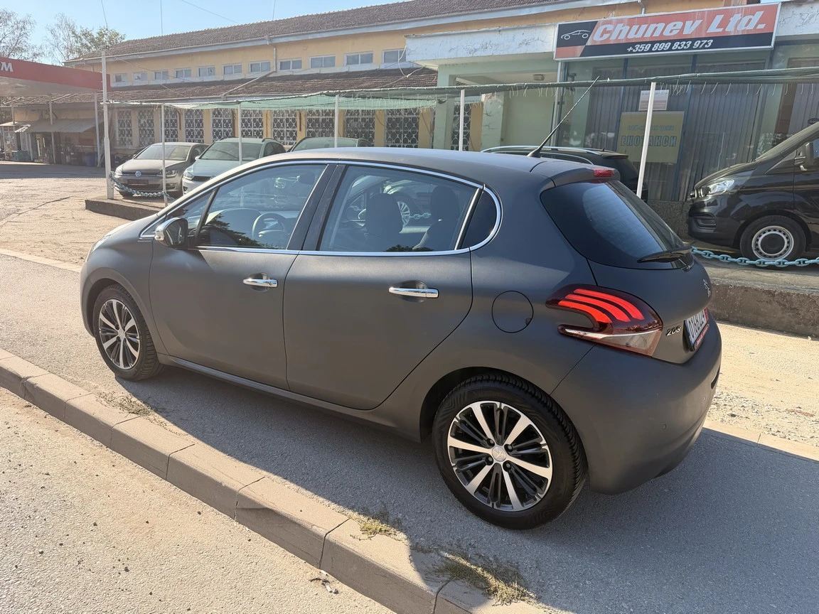 Peugeot 208 46000km!!!, снимка 6 - Автомобили и джипове - 56127287
