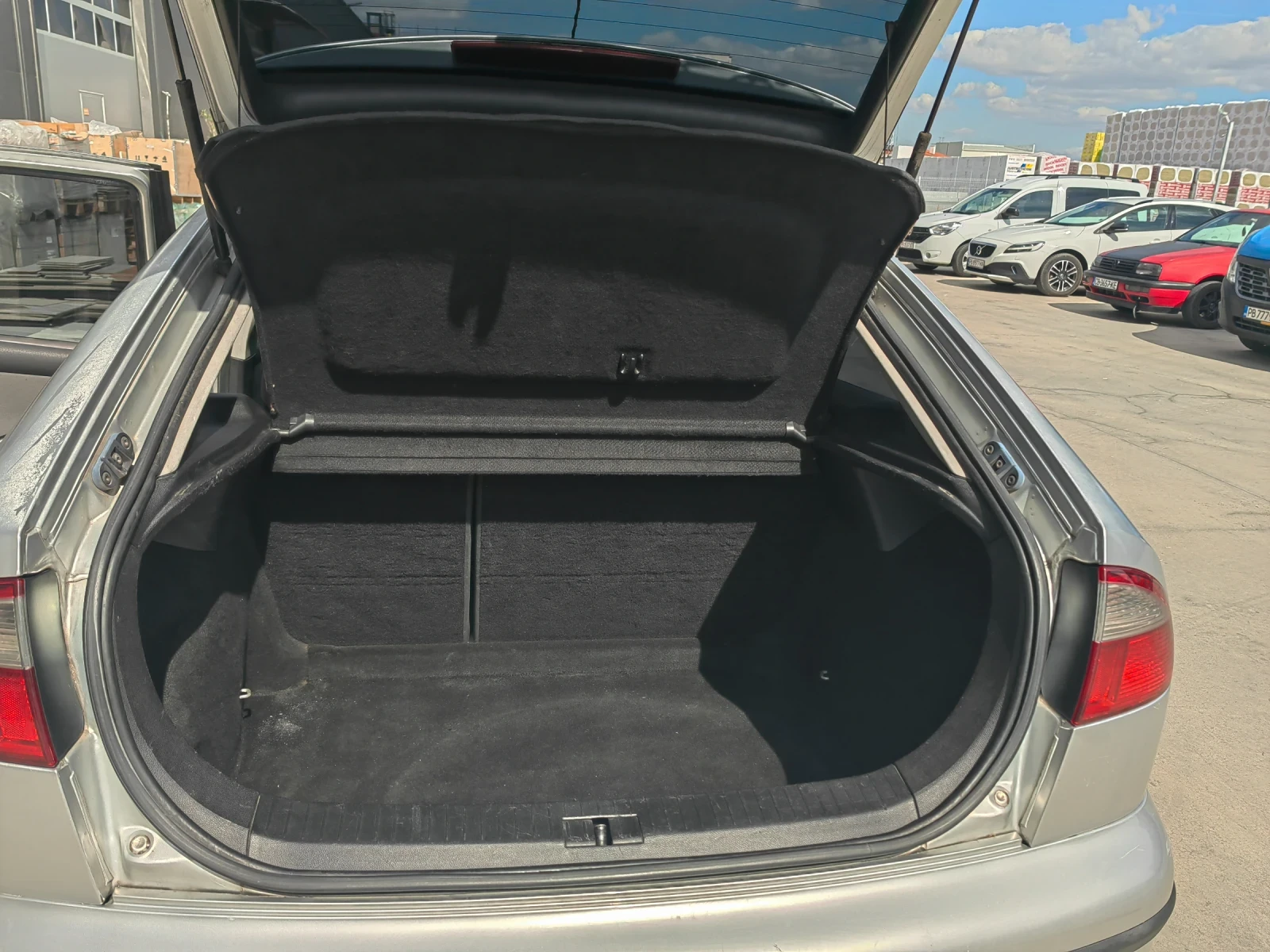 Seat Leon, снимка 9 - Автомобили и джипове - 56290137