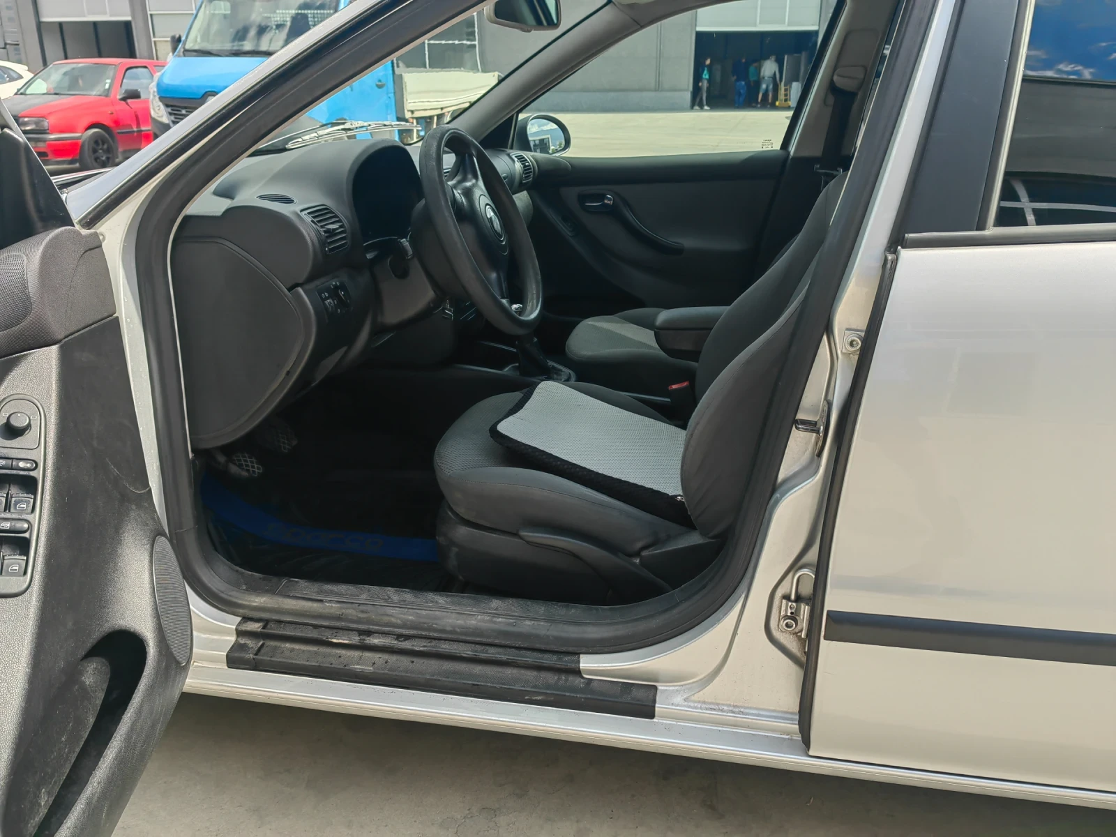 Seat Leon, снимка 7 - Автомобили и джипове - 56290137