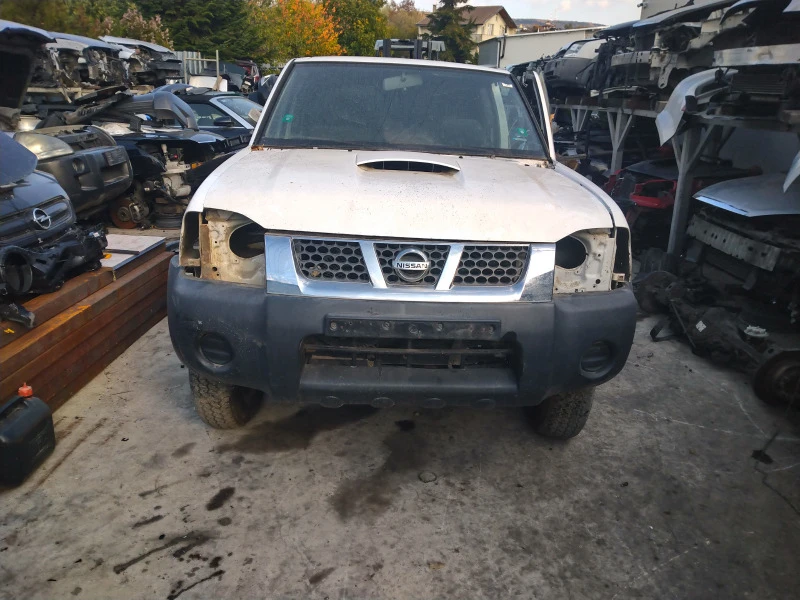 Nissan Navara 2.5 тди , снимка 1 - Автомобили и джипове - 33336820