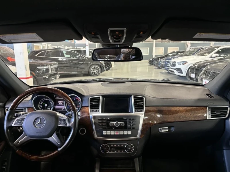 Mercedes-Benz GL 350 ДИЗЕЛ* DISTRONIC* LANEASSIST* 360* HARMAN* PANO* F, снимка 7 - Автомобили и джипове - 52317718