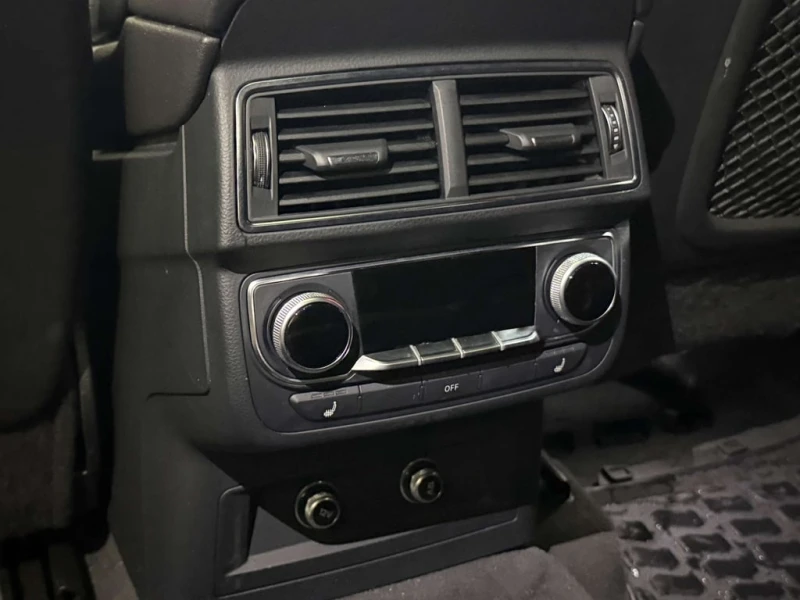 Audi Q7 Progressiv 2019 * CARFAX * БЕЗ ПЪРВОНАЧАЛНА ВНОСКА, снимка 13 - Автомобили и джипове - 53122139