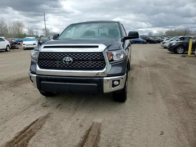 Toyota Tundra 5.7l Sr5, снимка 13 - Автомобили и джипове - 54883871