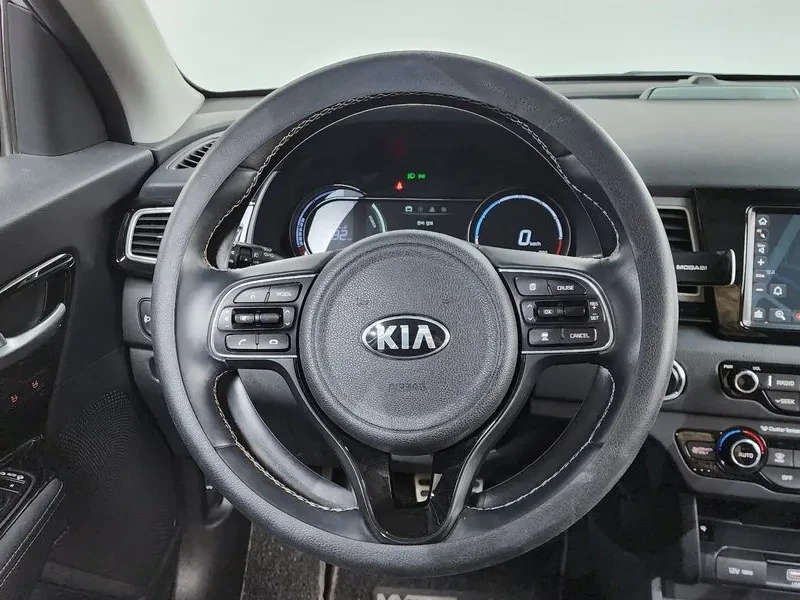 Kia Niro Ev Noblesse, снимка 13 - Автомобили и джипове - 55926070