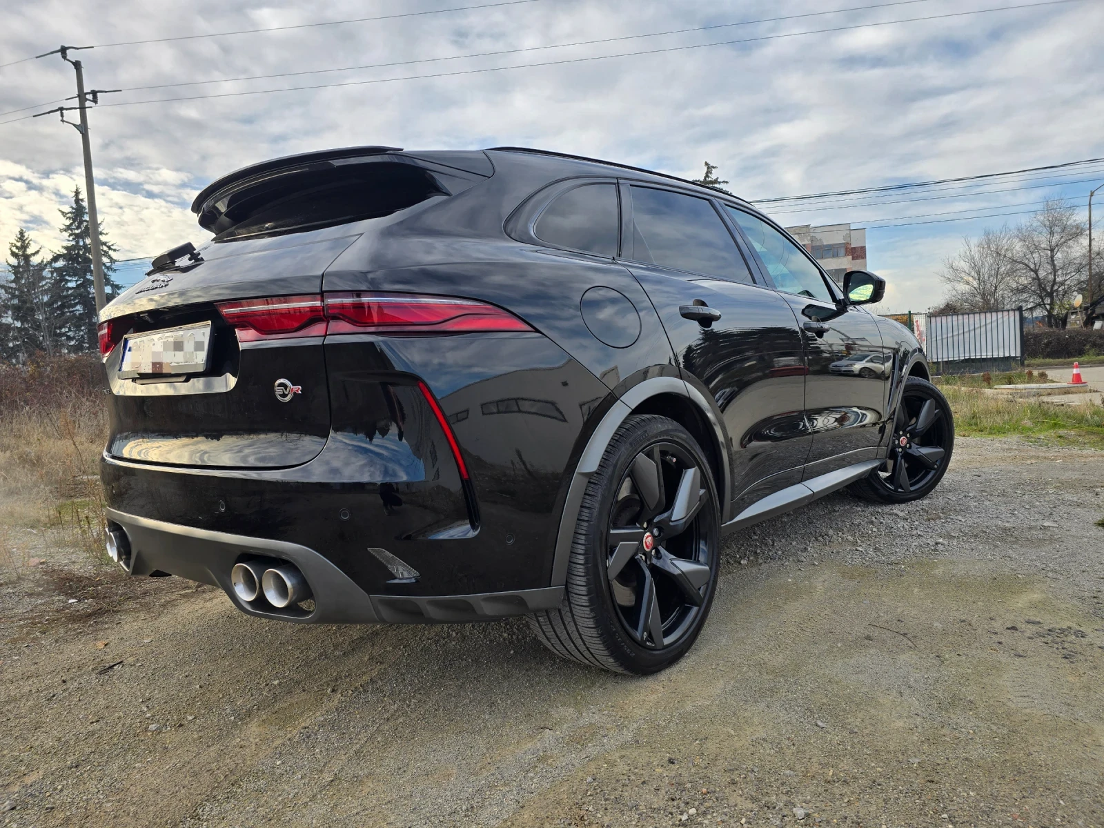Jaguar F-PACE SVR P550 - изображение 4