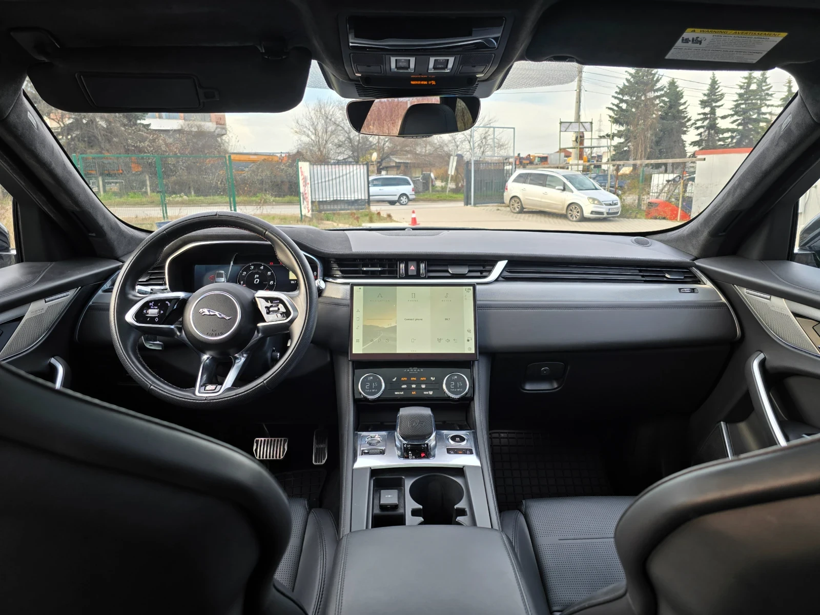 Jaguar F-PACE SVR P550 - изображение 5