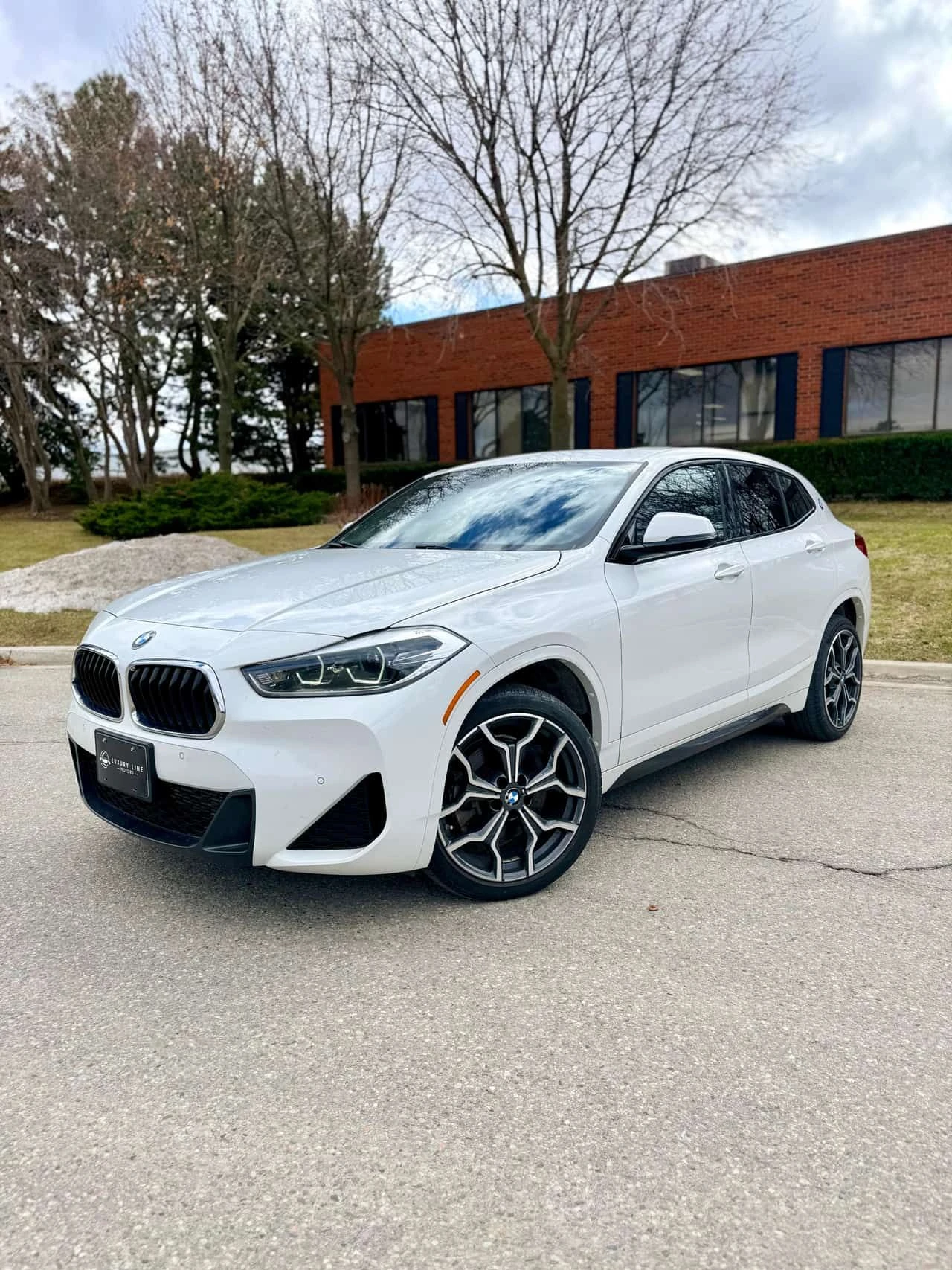 BMW X2 xDrive28i/CARFAX/ПАНОРАМА/ПОДГРЕВИ, снимка 3 - Автомобили и джипове - 54141469