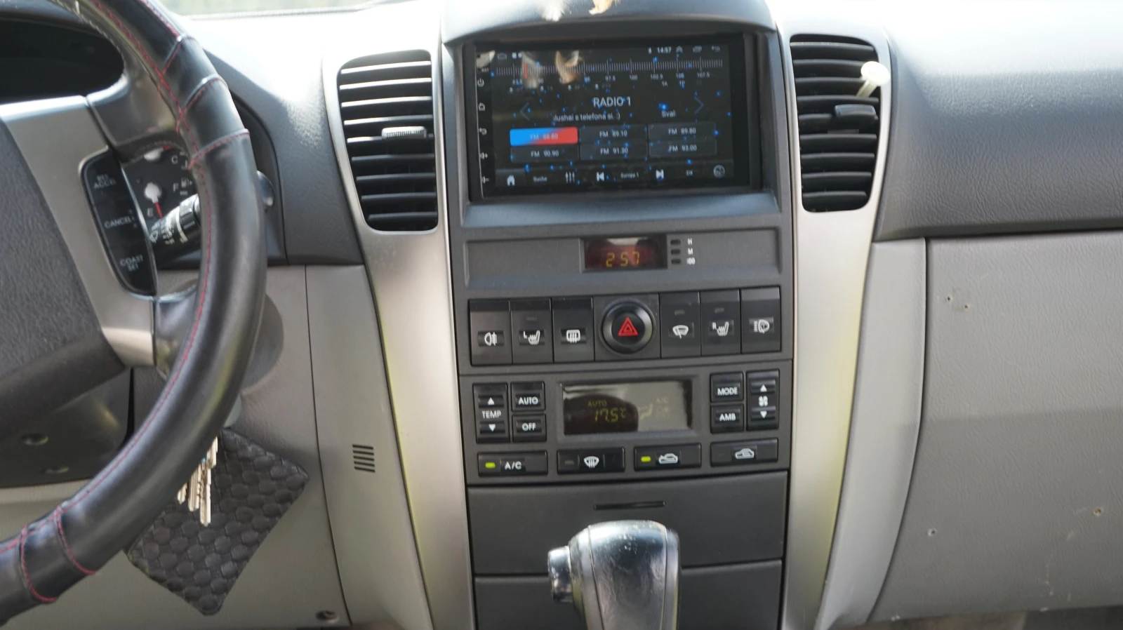 Kia Sorento, снимка 3 - Автомобили и джипове - 54196002