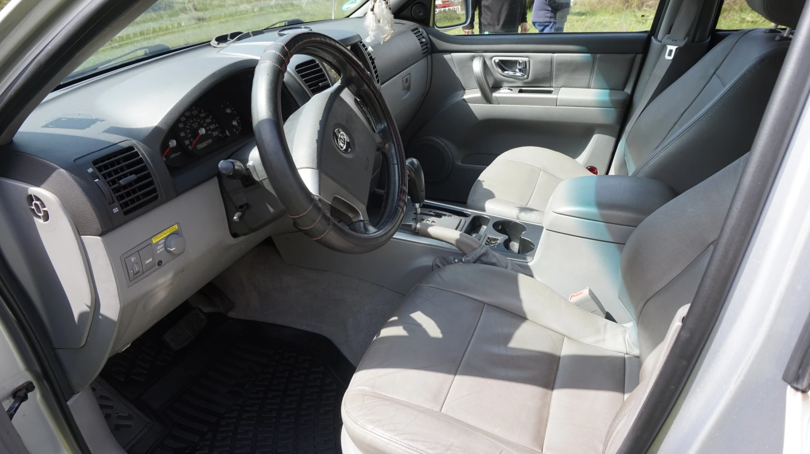 Kia Sorento, снимка 4 - Автомобили и джипове - 54196002