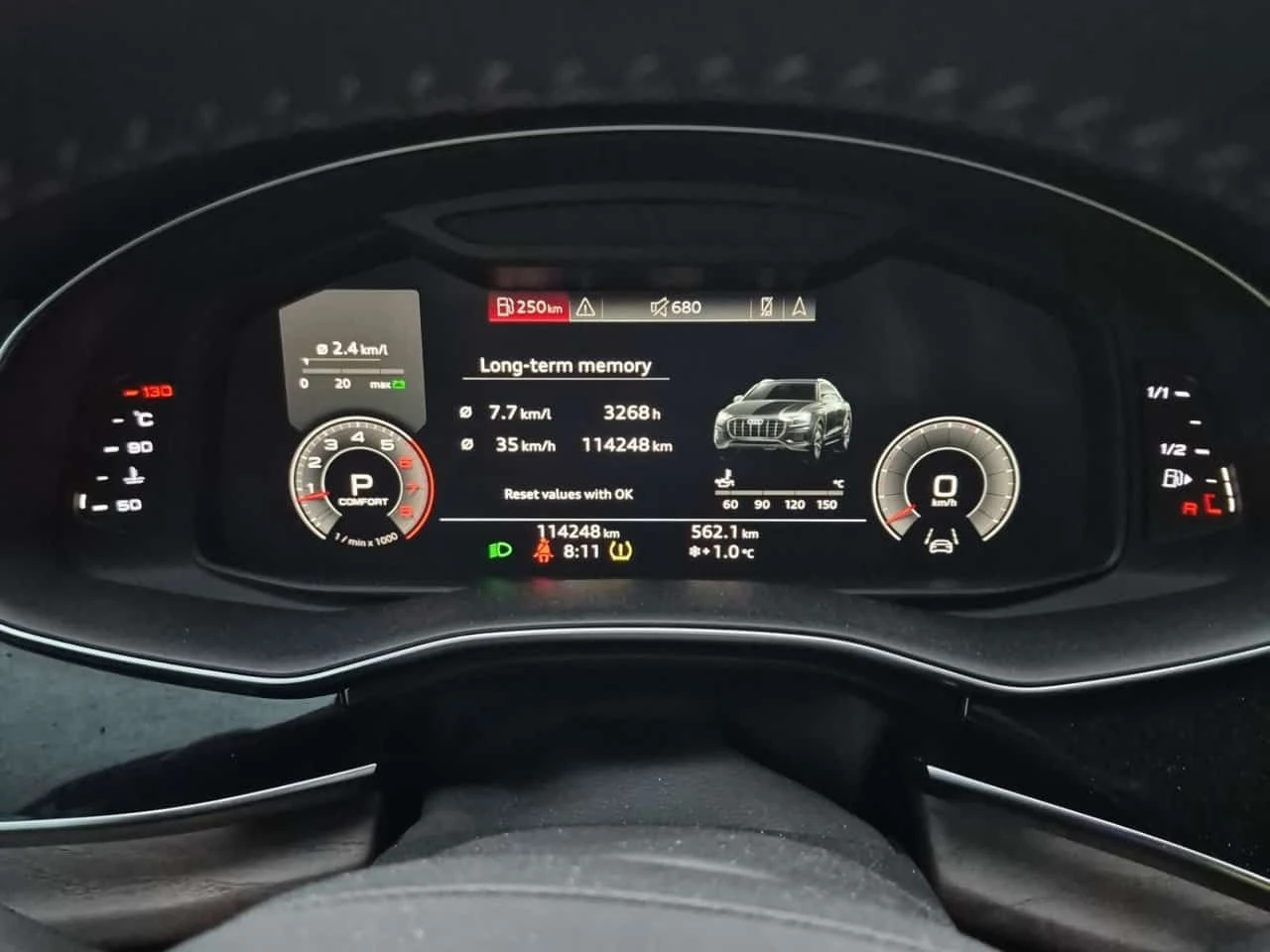 Audi Q8 * PROGRESSIV * ДИСТРОНИК * PANO * DIGITAL * ОБДУХВ, снимка 9 - Автомобили и джипове - 54612110