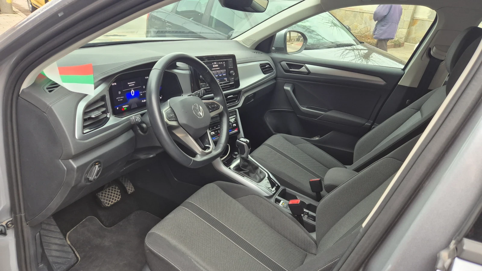 VW T-Roc 2.0/150   кс , снимка 13 - Автомобили и джипове - 54899703