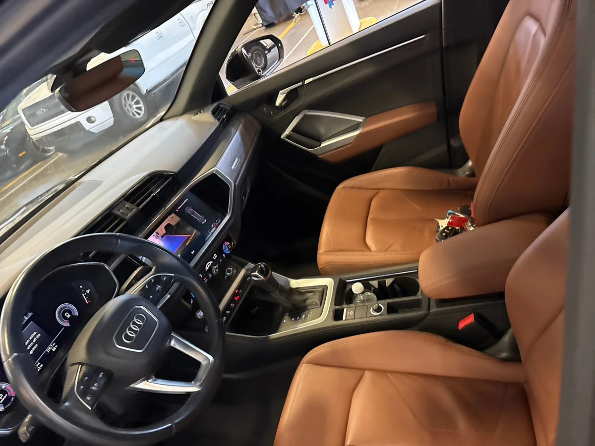 Audi Q3 Premium Plus S-line, снимка 8 - Автомобили и джипове - 55391030