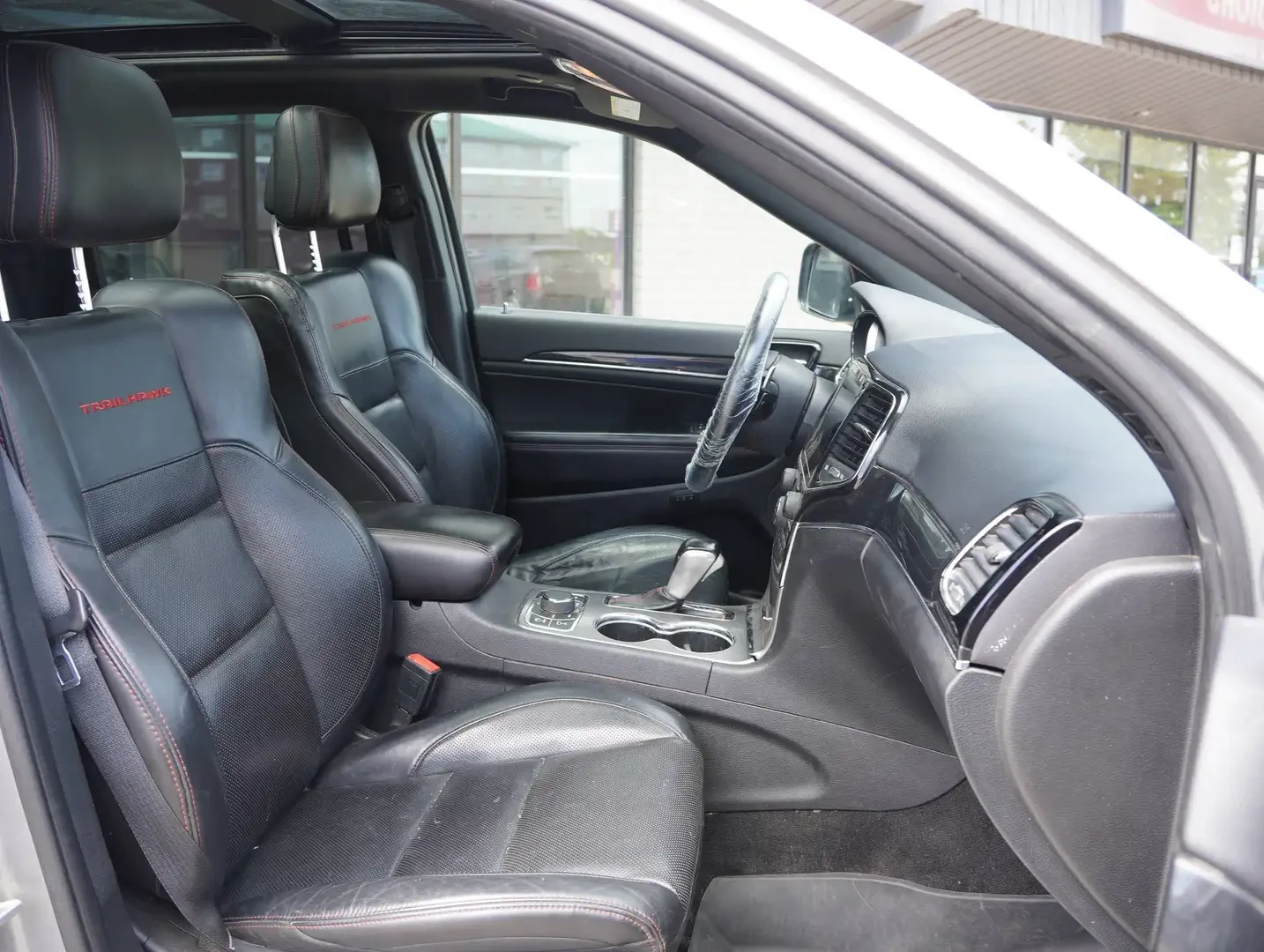 Jeep Grand cherokee 5.7 TRAILHAWK* FULL* , снимка 11 - Автомобили и джипове - 55530660