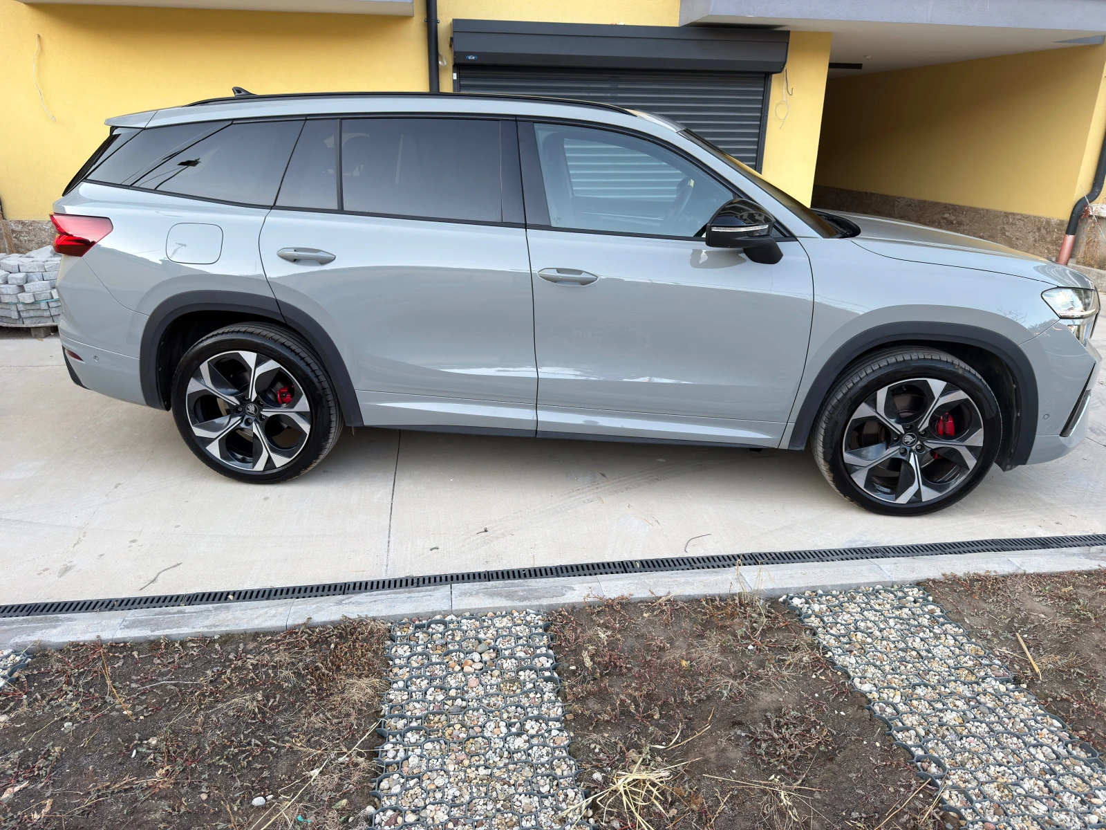 Skoda Kodiaq RS, снимка 3 - Автомобили и джипове - 55769592