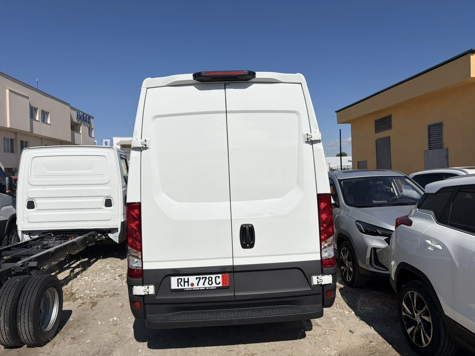 Iveco Daily 35S16V, снимка 3 - Бусове и автобуси - 56390858