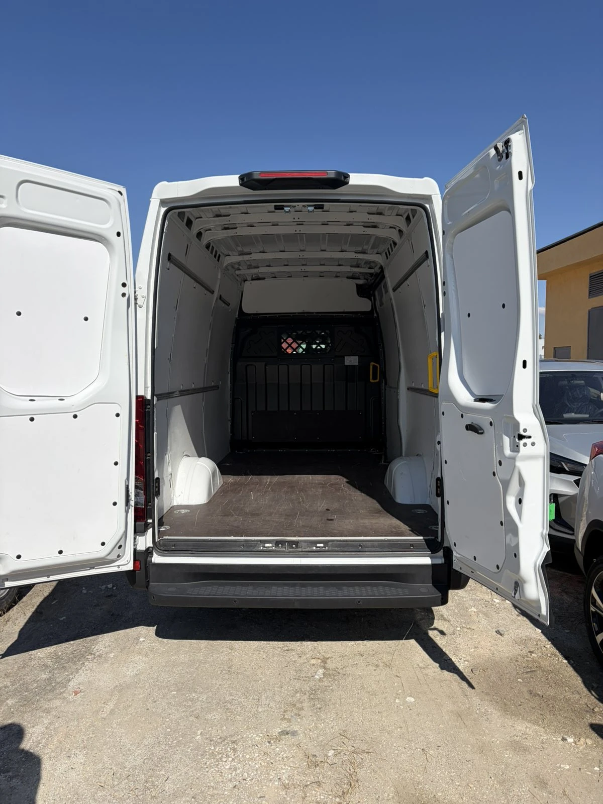 Iveco Daily 35S16V, снимка 7 - Бусове и автобуси - 56390858