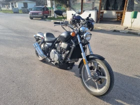 Honda Magna 700 Super Magna