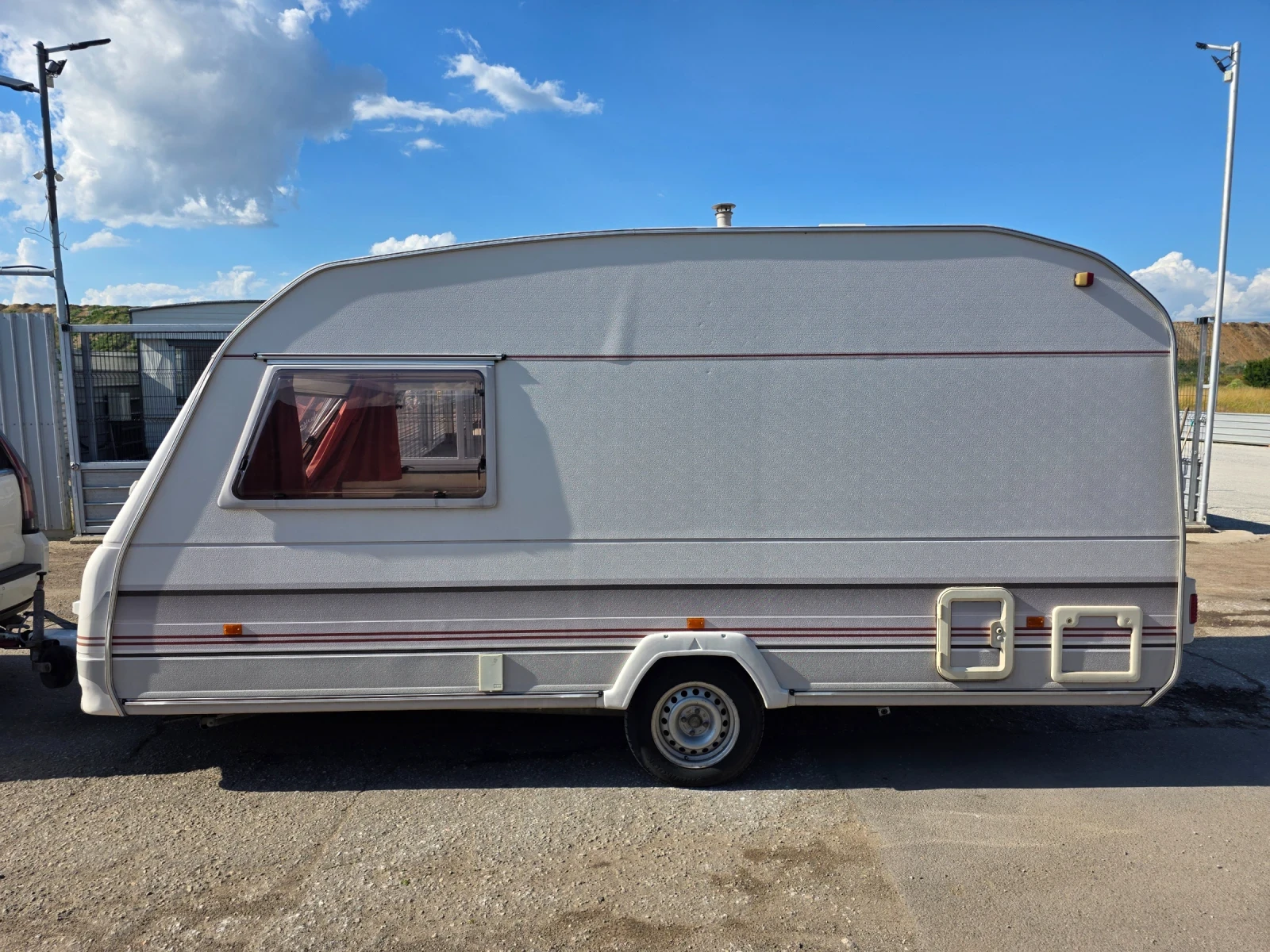 Каравана ABI SPRITE 450, снимка 3 - Каравани и кемпери - 54976193