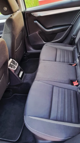 Skoda Octavia 1.5 CNG DSG7, снимка 6