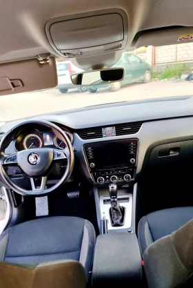 Skoda Octavia 1.5 CNG DSG7, снимка 10
