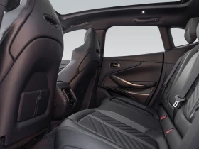 Aston martin DBX 707 = Carbon Interior= Гаранция, снимка 13