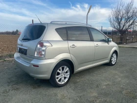 Toyota Corolla verso 2.2 D4D, снимка 6