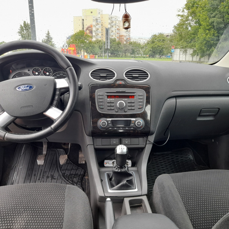 Ford Focus 1.6, снимка 10 - Автомобили и джипове - 45700205