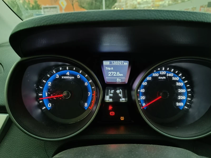 Hyundai I30 1.6GDI . 136кс.АГУ, снимка 11 - Автомобили и джипове - 48369011