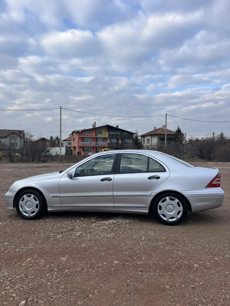 Mercedes-Benz C 220 100% Реални Хиляди , снимка 8 - Автомобили и джипове - 49304068