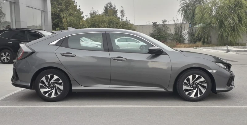 Honda Civic 1.0 VTEC Comfort Turbo MT, снимка 5 - Автомобили и джипове - 50937270