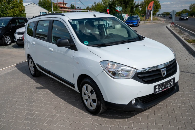 Dacia Lodgy 1.6i* 2017г, снимка 4 - Автомобили и джипове - 51857340