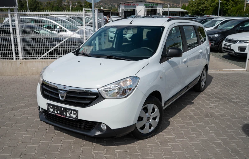 Dacia Lodgy 1.6i* 2017г, снимка 5 - Автомобили и джипове - 51857340