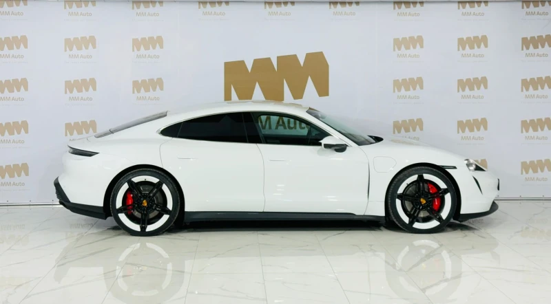 Porsche Taycan 4S* 79kWh* Performance* Bose* HuD* Lift, снимка 3 - Автомобили и джипове - 51907827