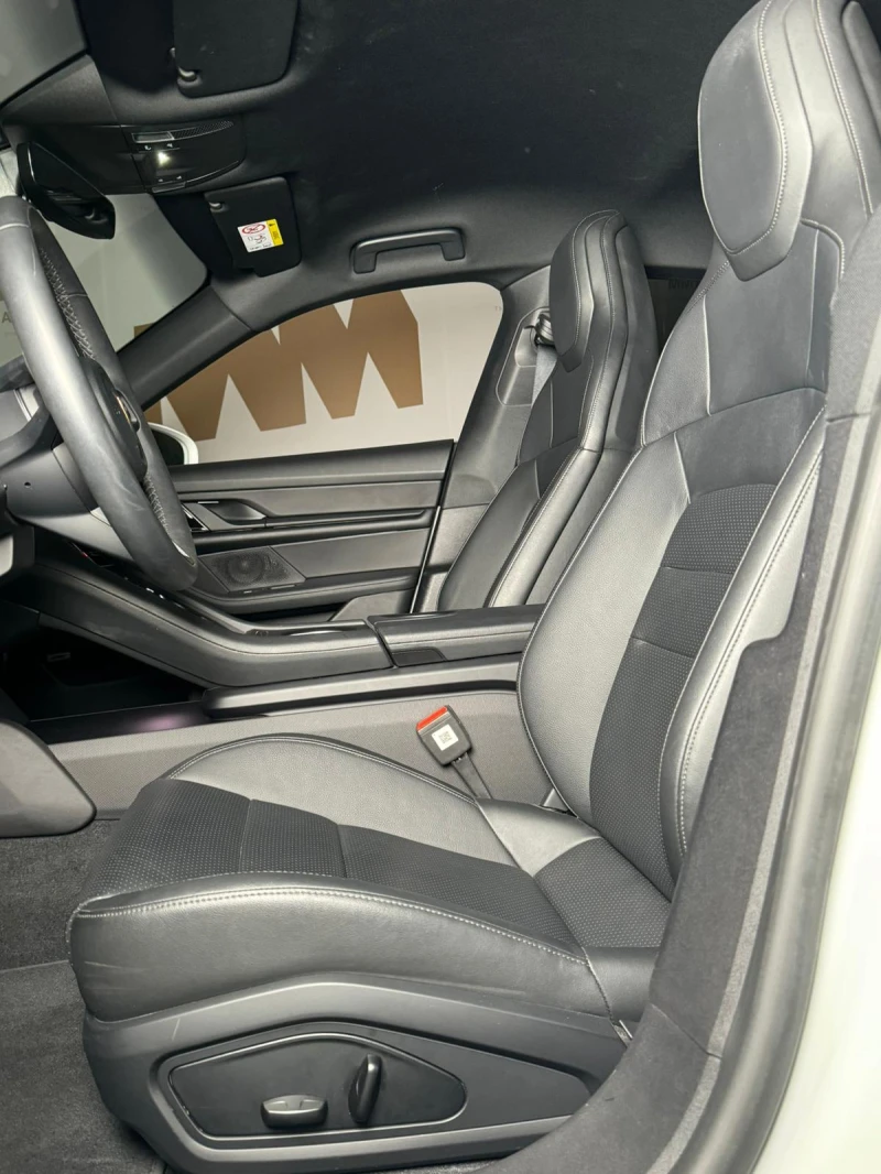 Porsche Taycan 4S* 79kWh* Performance* Bose* HuD* Lift, снимка 8 - Автомобили и джипове - 51907827