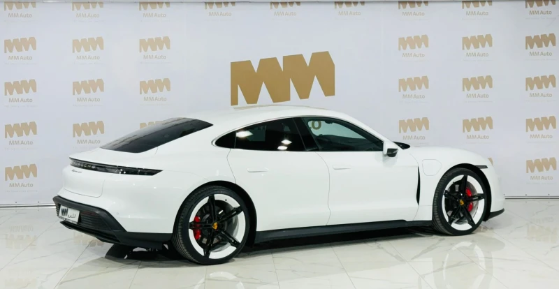 Porsche Taycan 4S* 79kWh* Performance* Bose* HuD* Lift, снимка 2 - Автомобили и джипове - 51907827