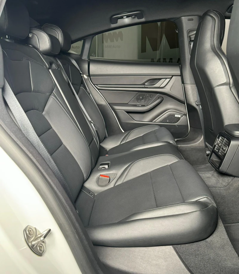 Porsche Taycan 4S* 79kWh* Performance* Bose* HuD* Lift, снимка 10 - Автомобили и джипове - 51907827