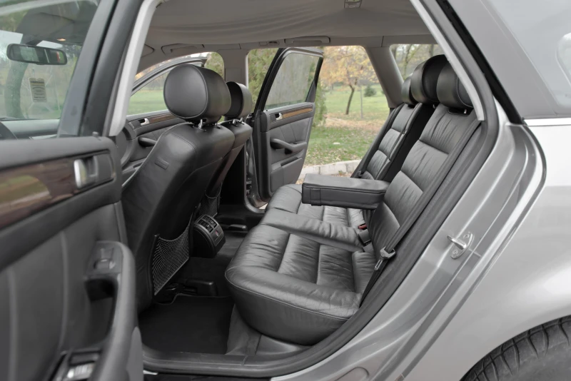 Audi A6 2.4 Facelift LPG , снимка 12 - Автомобили и джипове - 52375106