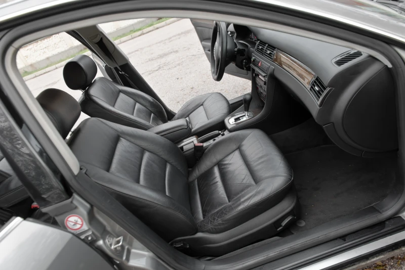 Audi A6 2.4 Facelift LPG , снимка 13 - Автомобили и джипове - 52375106