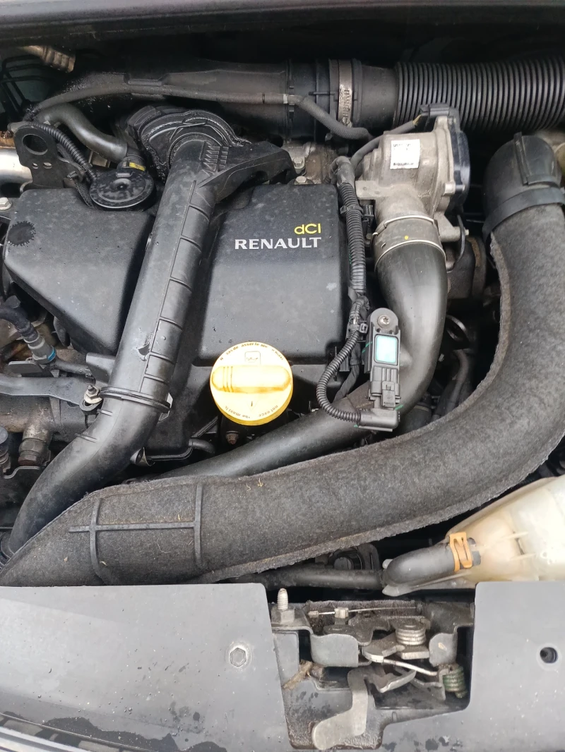 Renault Clio 1.5 dci, снимка 13 - Автомобили и джипове - 52895736