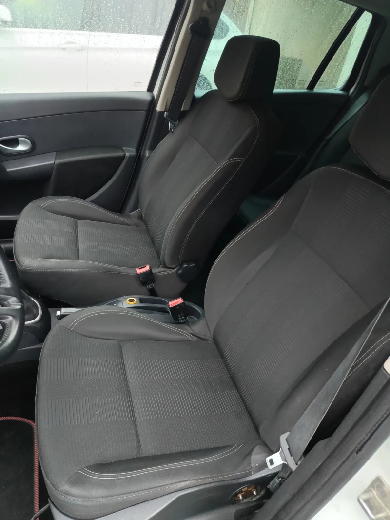 Renault Clio 1.5 dci, снимка 12 - Автомобили и джипове - 52895736