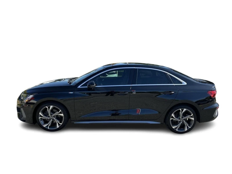 Audi A3 * Progressiv S line | Carplay | Leather * CARFAX *, снимка 12 - Автомобили и джипове - 52927682