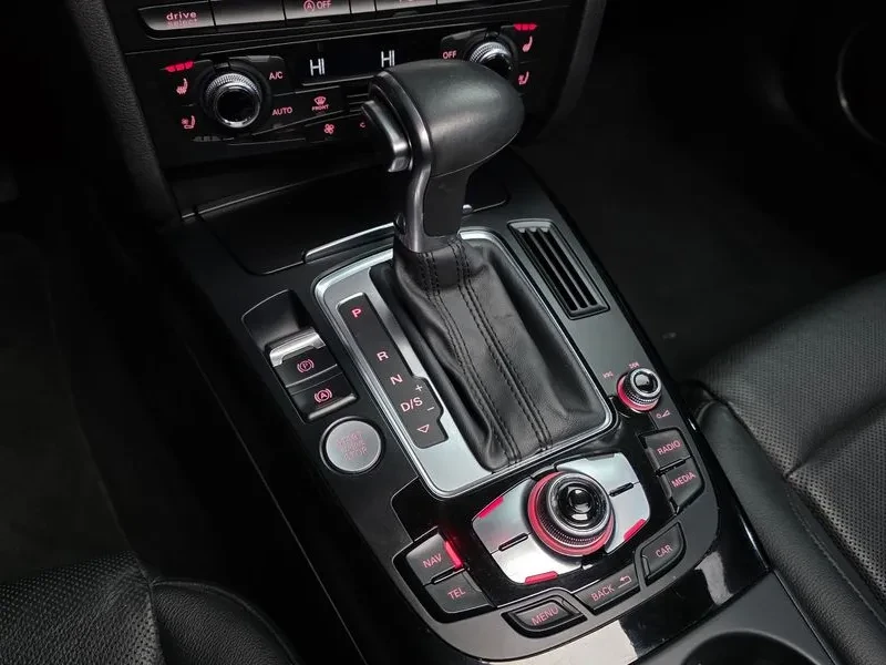 Audi A5 2.0 TDI Quattro, снимка 9 - Автомобили и джипове - 54146042