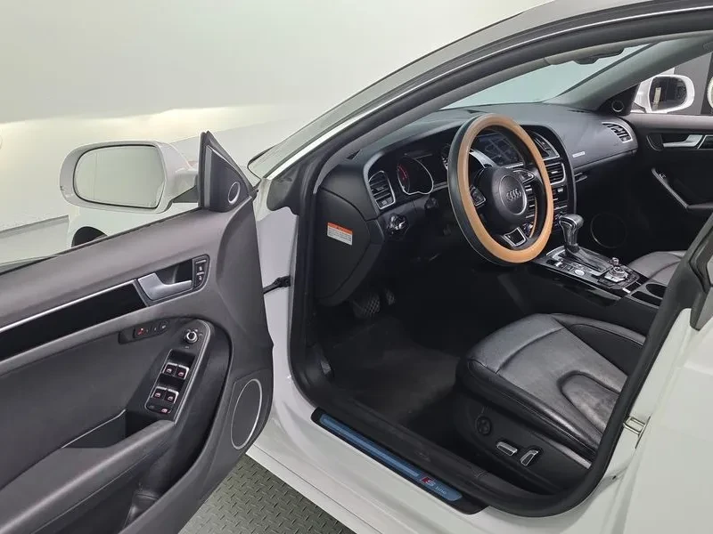 Audi A5 2.0 TDI Quattro, снимка 11 - Автомобили и джипове - 54146042