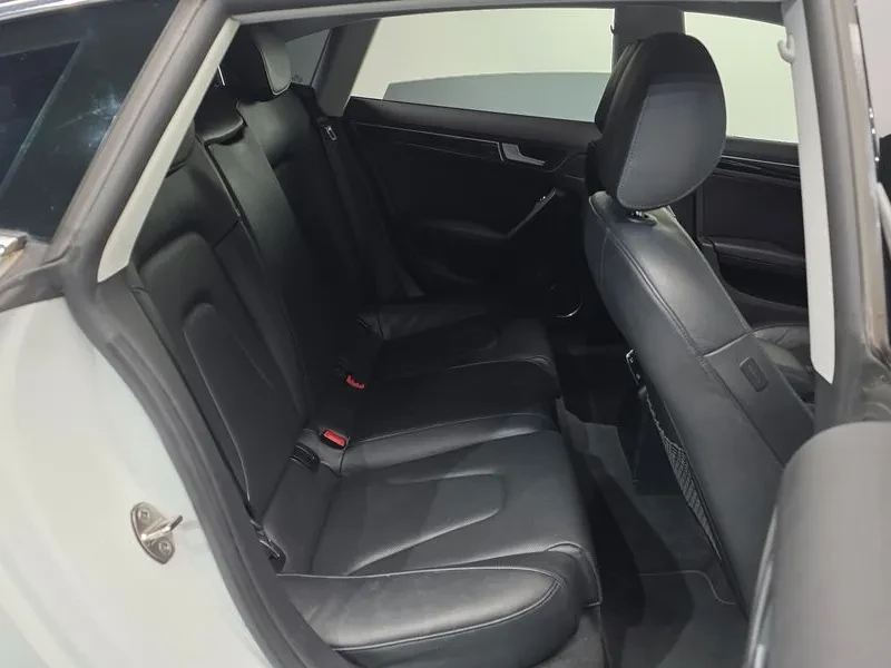 Audi A5 2.0 TDI Quattro, снимка 12 - Автомобили и джипове - 54146042